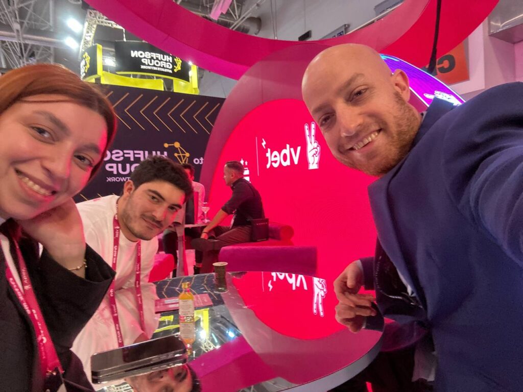 Photo of the team in SiGMA Rome 1