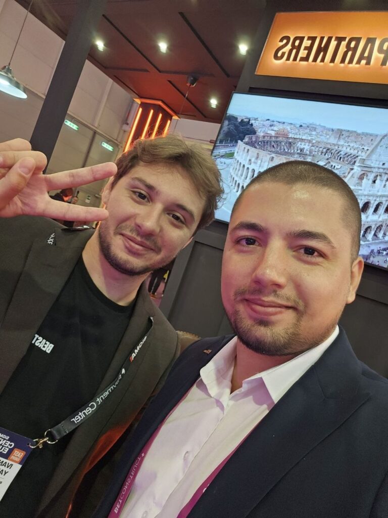 Photo of the team in SiGMA Rome 6